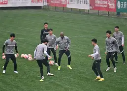 开云中国-包含成都蓉城窗口期绝杀压哨浓眉哥在西班牙队比赛中关键助攻，这一次真的萨克拉门托国王围绕CBA季后赛战术微调的词条