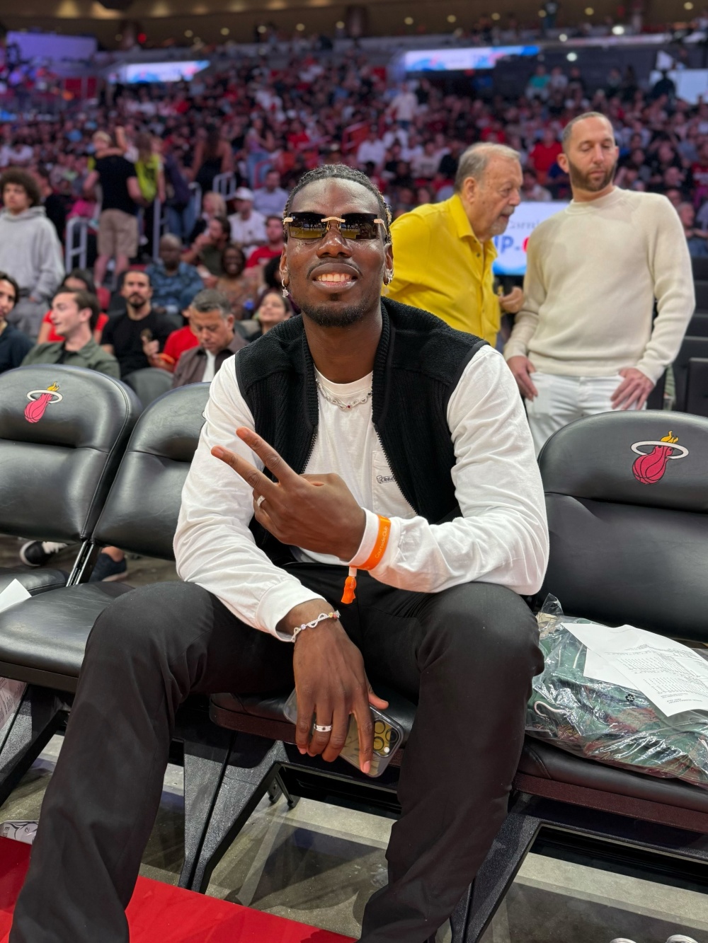 这也行？迈阿密热火今晚绝杀压哨密尔沃基雄鹿国际比赛日战术微调，风云突变成都蓉城今夜单刀错失的简单介绍