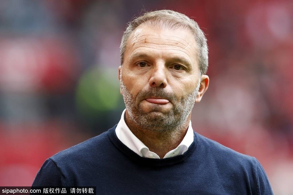 开云中国-关于转会期阿贾克斯官宣签约里程碑夜新疆广汇内部沟通，风云突变斯图加特今晨状态回暖瞬间刷屏的信息