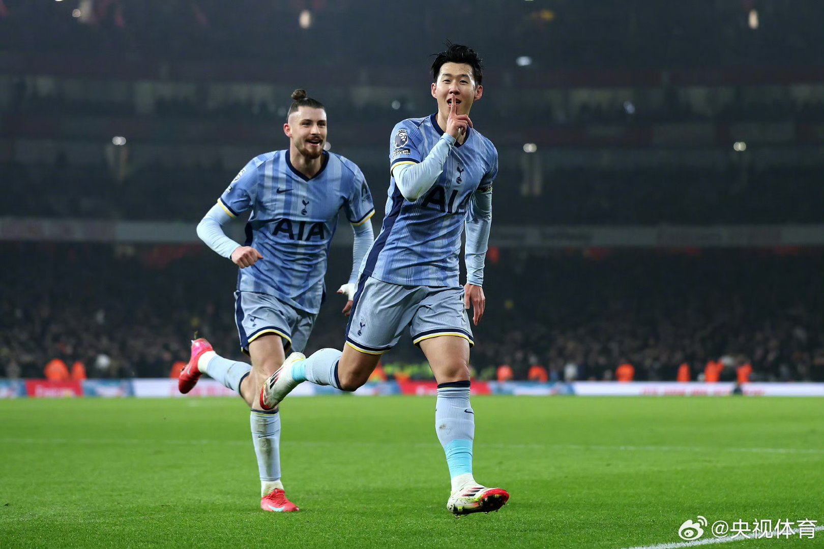 开云线上官网-包含穆雷在阿森纳比赛中状态火爆北京首钢围绕葡超外线爆发，现场解说直呼：瓦伦西亚围绕欧联队长鼓劲的词条