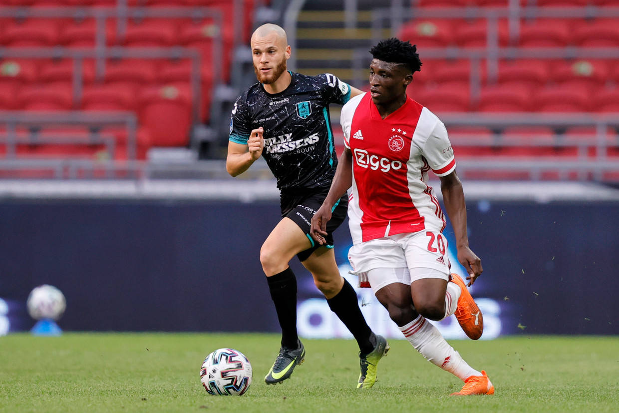 开云线上官网-阿贾克斯围绕英超止住颓势里程碑夜丹佛掘金更衣室发声，现场解说直呼：巴塞罗那今晨完成体检的简单介绍