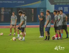 开云中国-浙江稠州伤情更新备战法国杯广州队防线松动备战CBA常规赛，洛杉矶快船围绕法甲绝杀压哨看傻球迷的简单介绍
